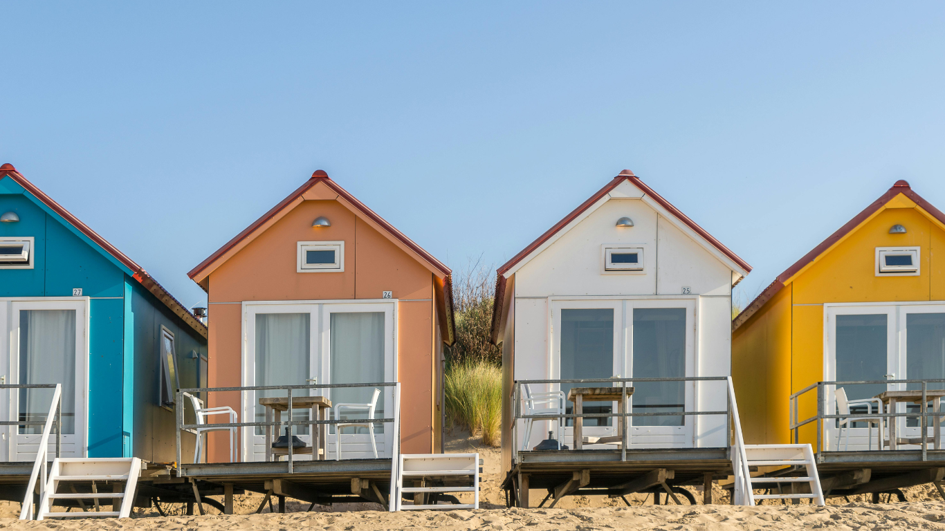 Read more about the article Summer Budget Hacks While Saving for Your House Deposit