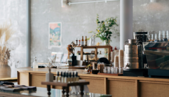 Allerton Liverpool semi-commercial property – coffee shop with flat above